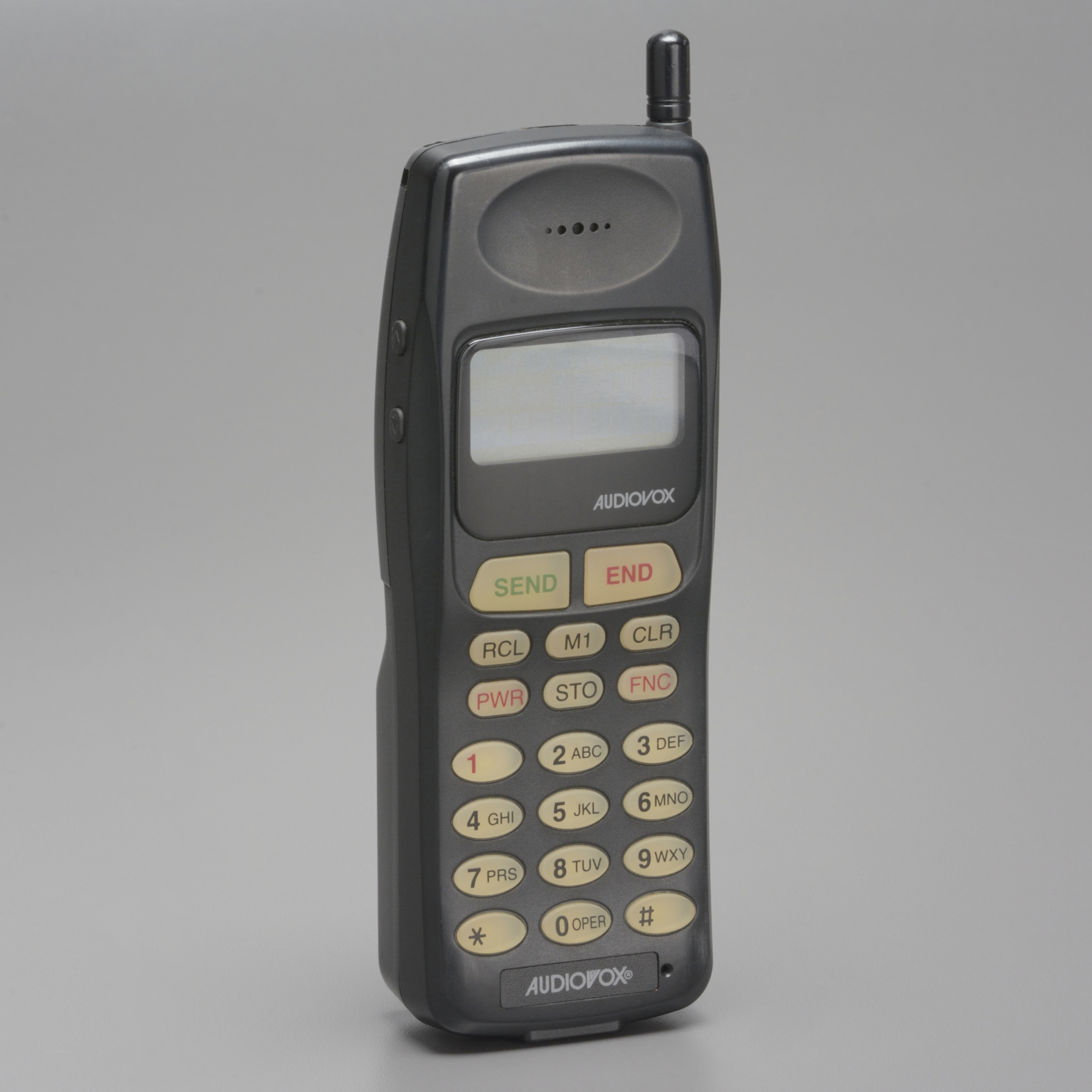 AUDIOVOX MVX405 Mobile Phone