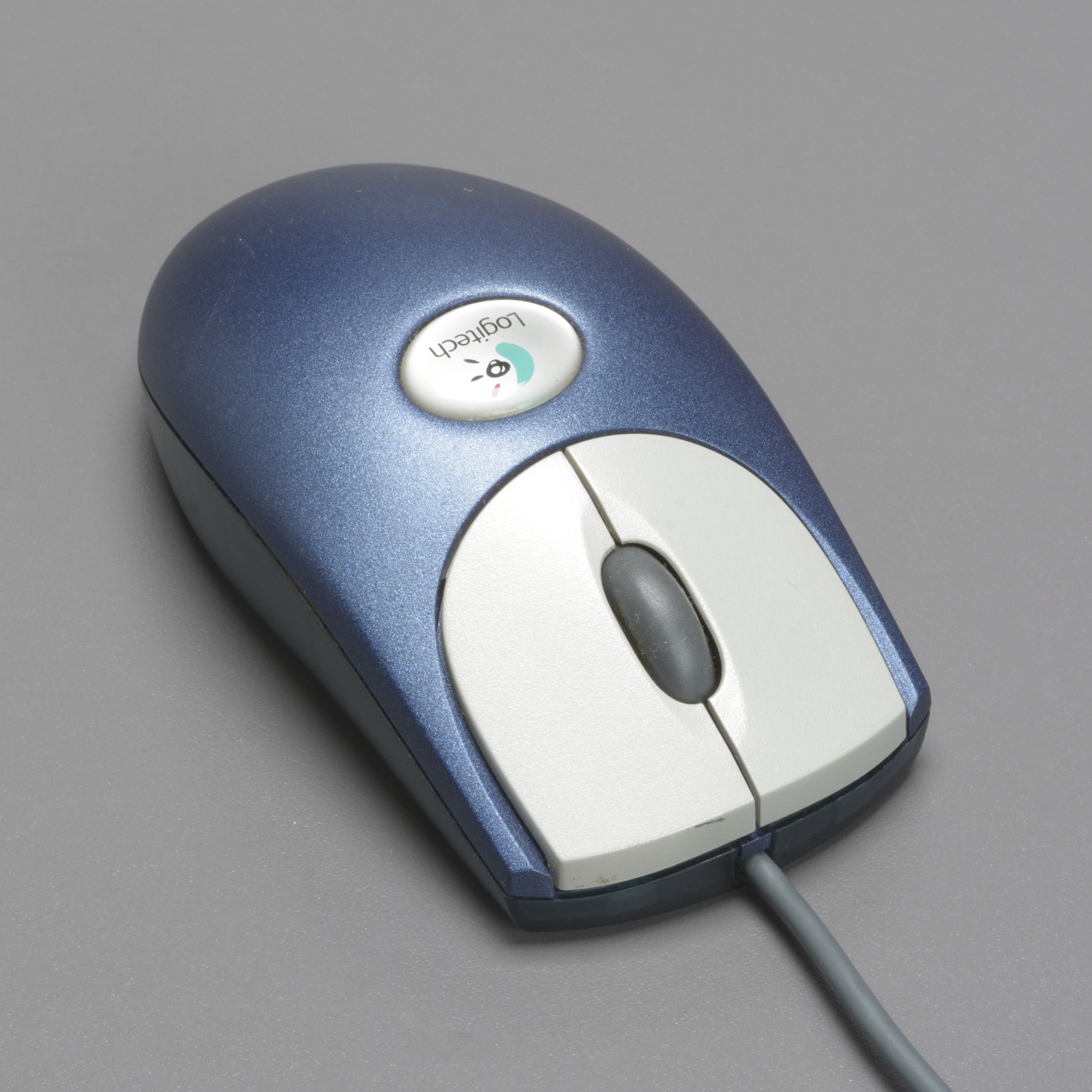 LOGITECH 930495-0403 Corded Optical Wheelmouse (PS2/USB)