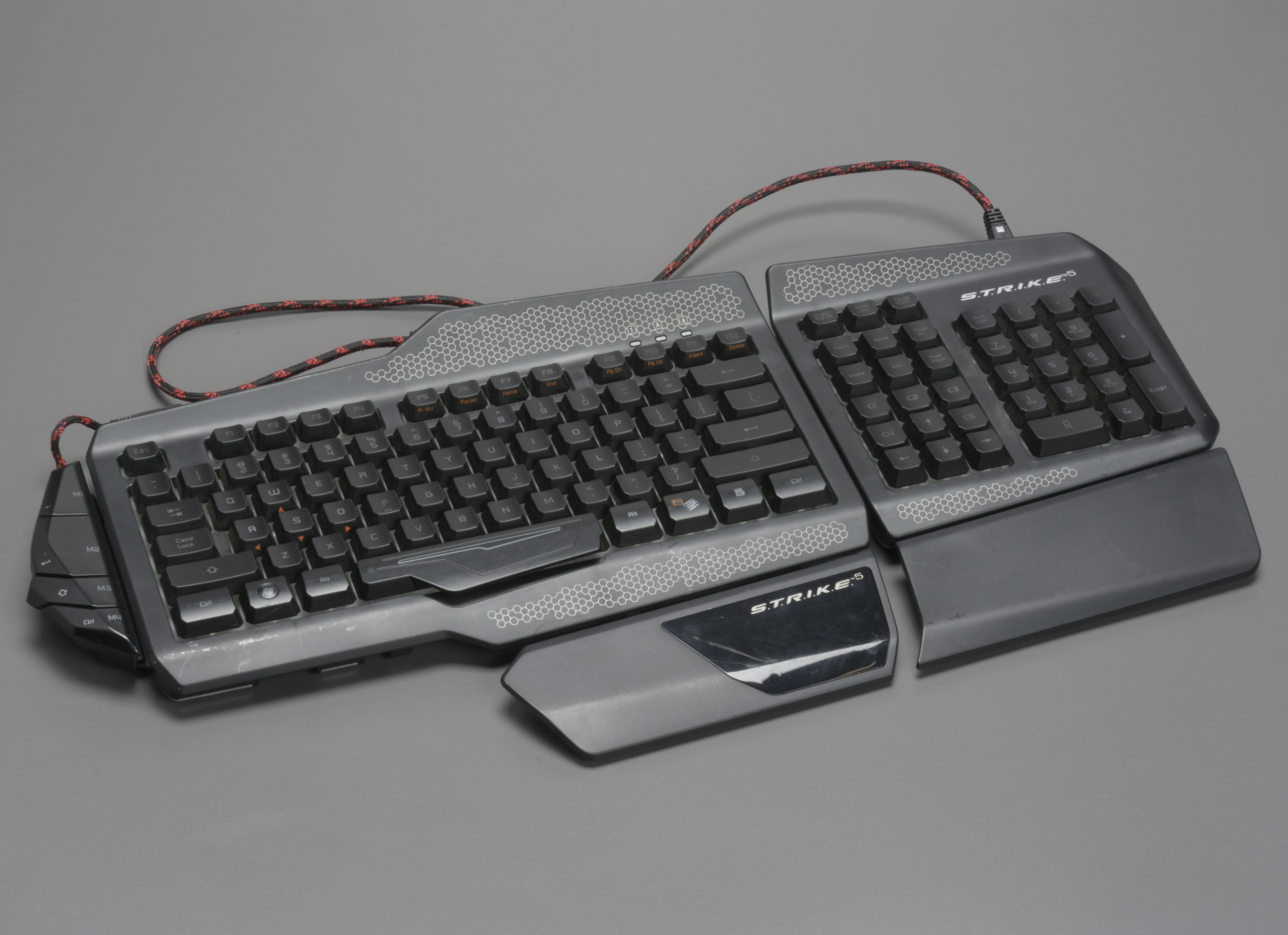 MAD CATZ S.T.R.I.K.E. 5 Gaming Keyboard