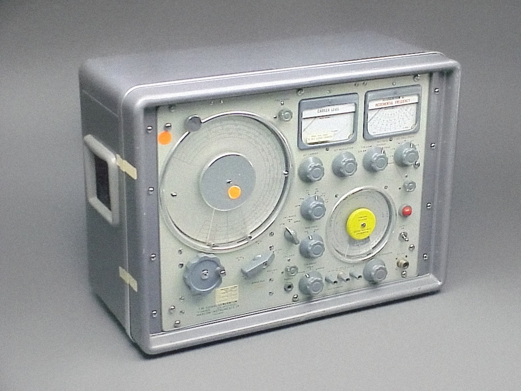 MARCONI INSTRUMENTS LTD. FM Signal Generator Model TF 1066 B/6