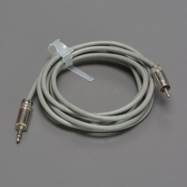 Cables/Connector/Adaptors