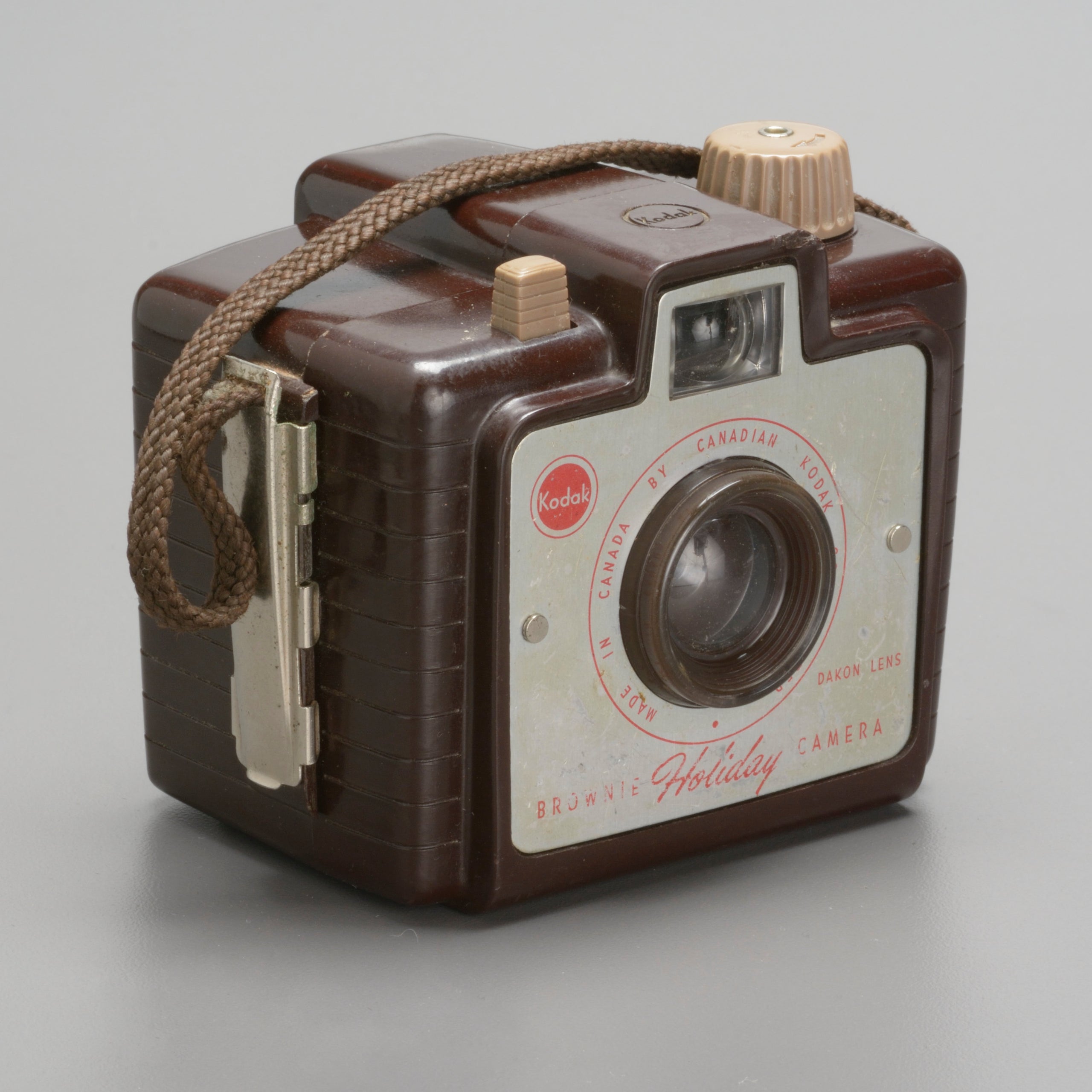 KODAK Brownie Holiday Camera (Dakon Lens)