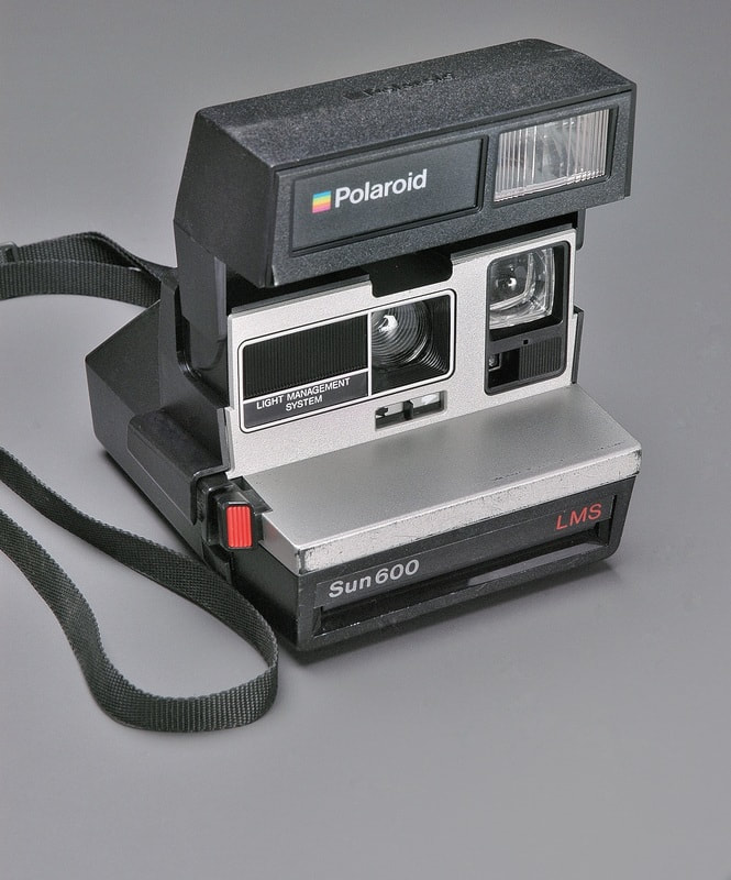 POLAROID Sun 600