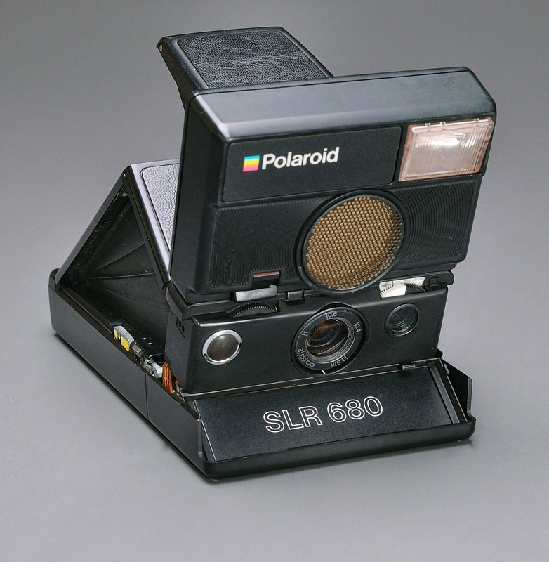 POLAROID SLR 680 Camera