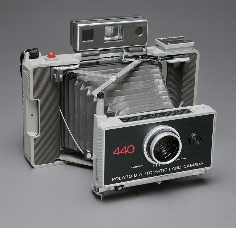 POLAROID Model 440