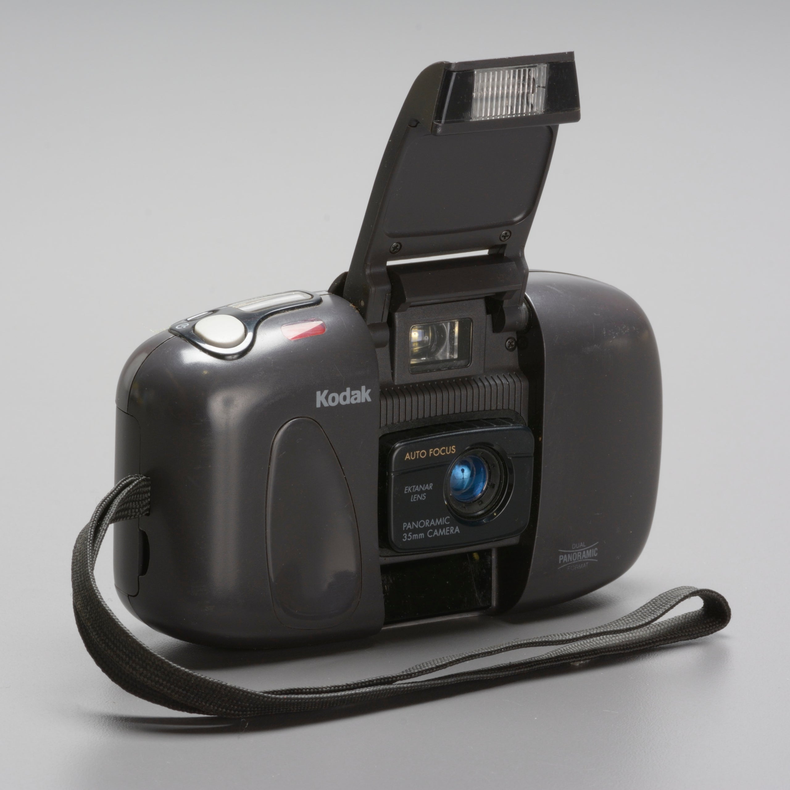 KODAK Cameo Auto Focus Panoramic 135mm (Point-and-Shoot) Camera