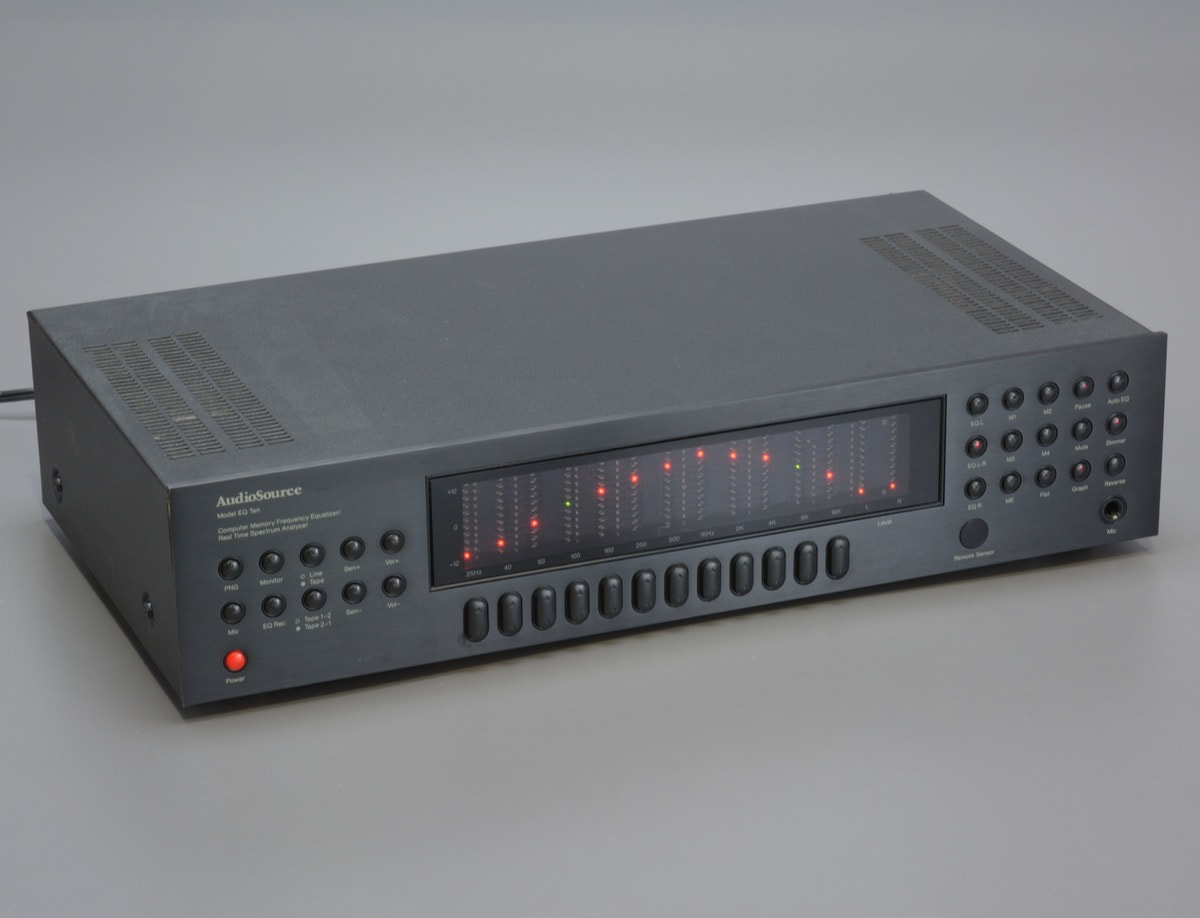 AUDIO SOURCE EQ Ten Computerized Graphic Equalizer/Spectrum Analyzer