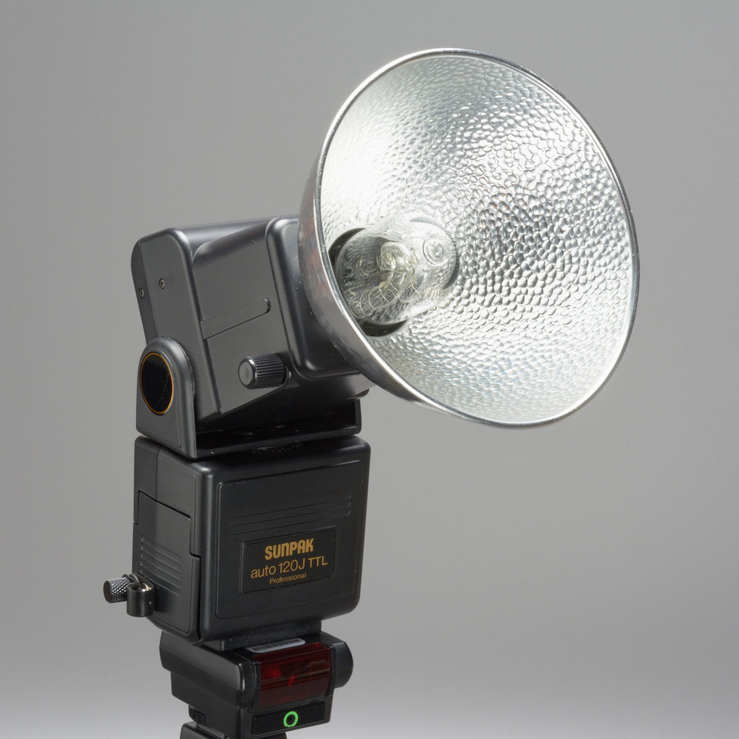 SUNPAK Auto 120J TTL Professional Electronic Flash Kit