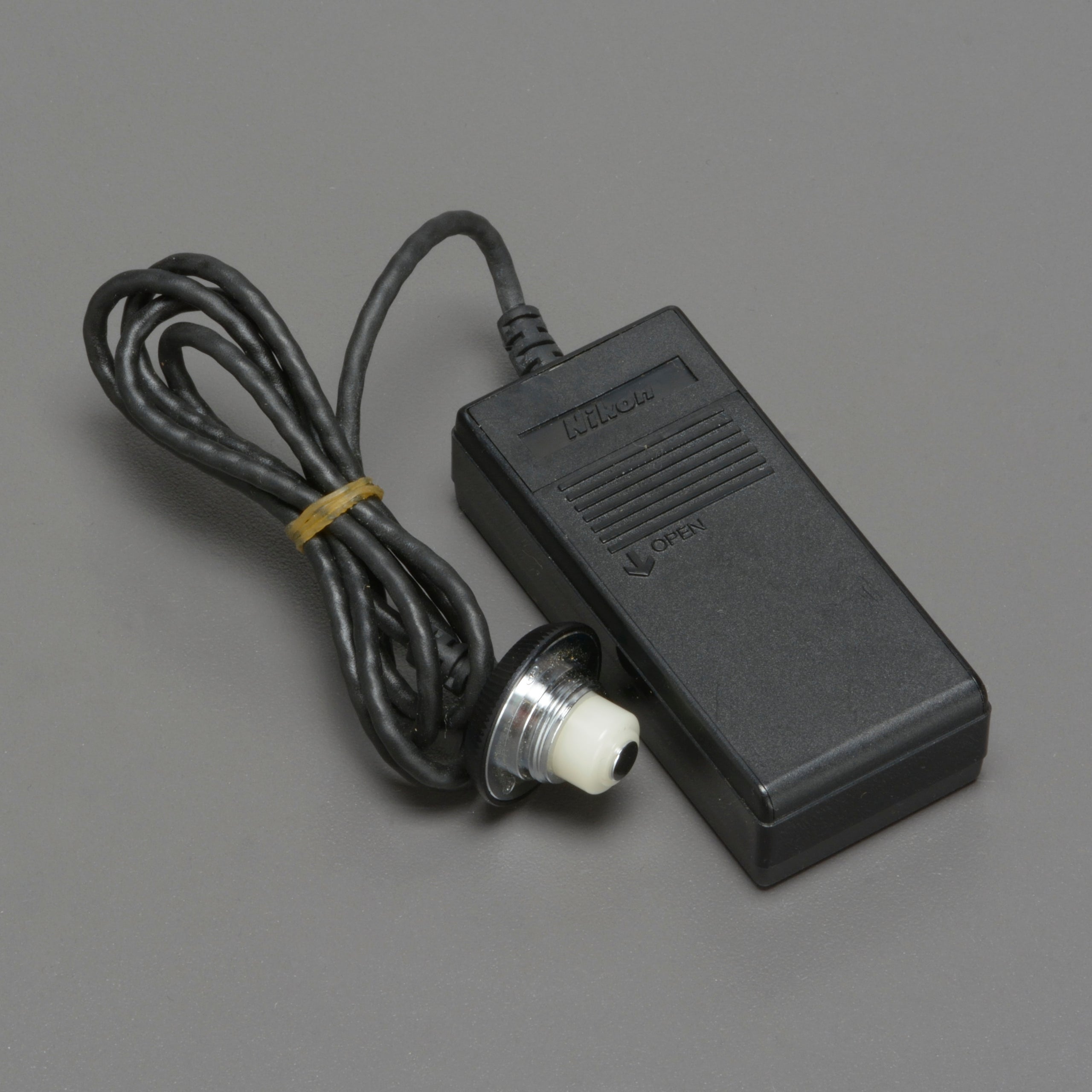 NIKON DB-2 Anti-Cold Battery Pack