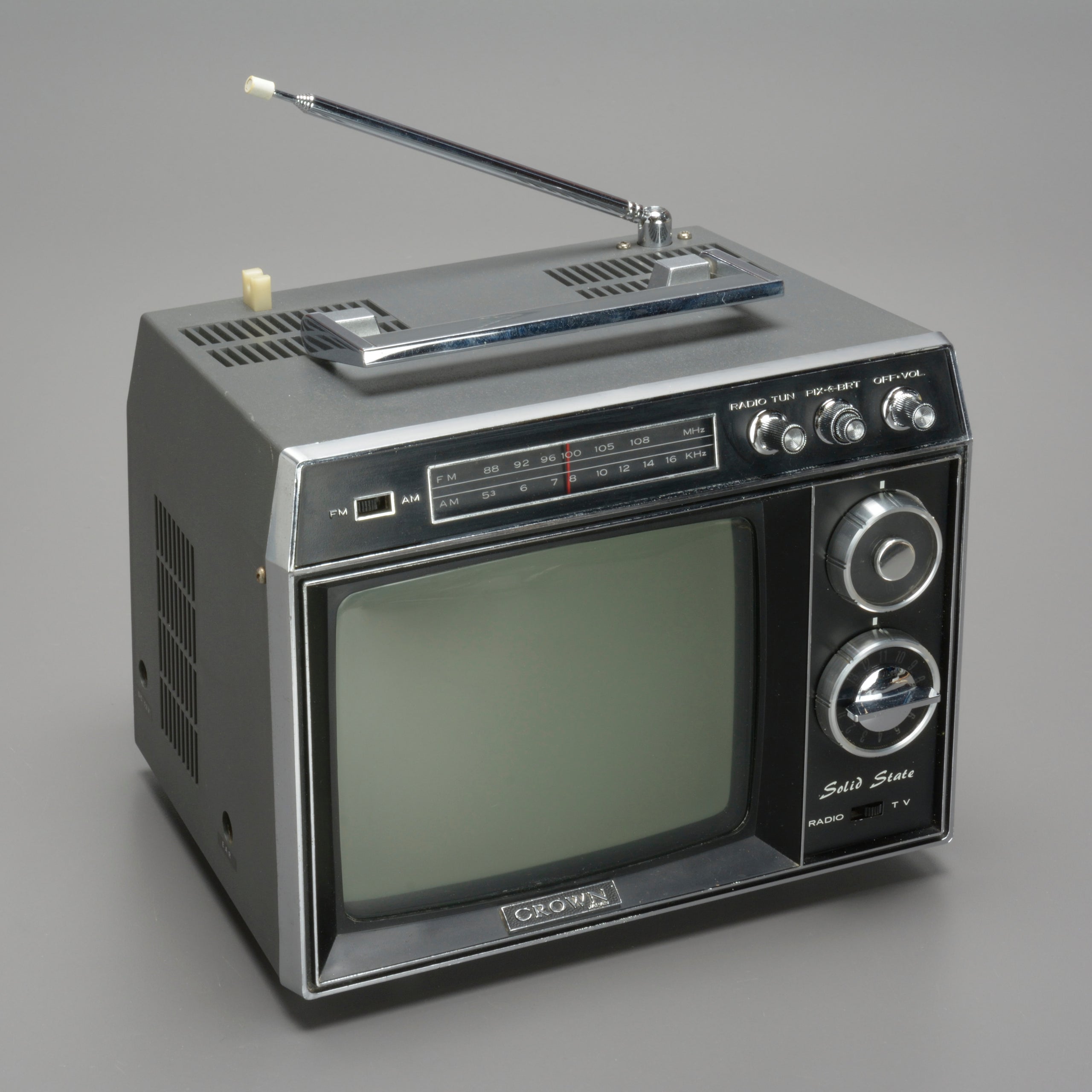 CROWN Portable TV & FM/AM 2-Band Radio Model 7TV-1S (7-Inch B&W Television Receiver)