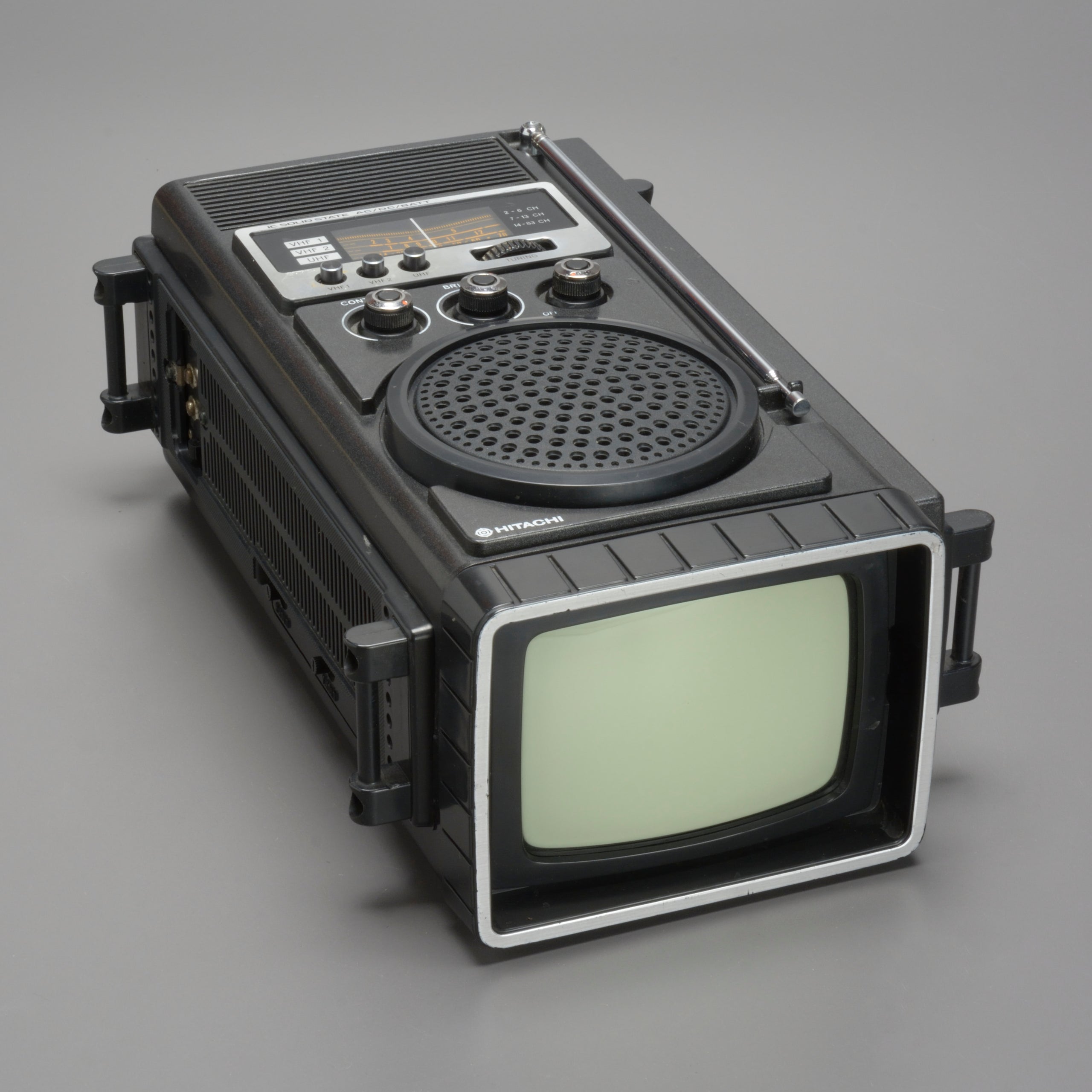 HITACHI Portable Transistor TV Receiver Model No. K-1000 (5-Inch B&W TV Receiver)