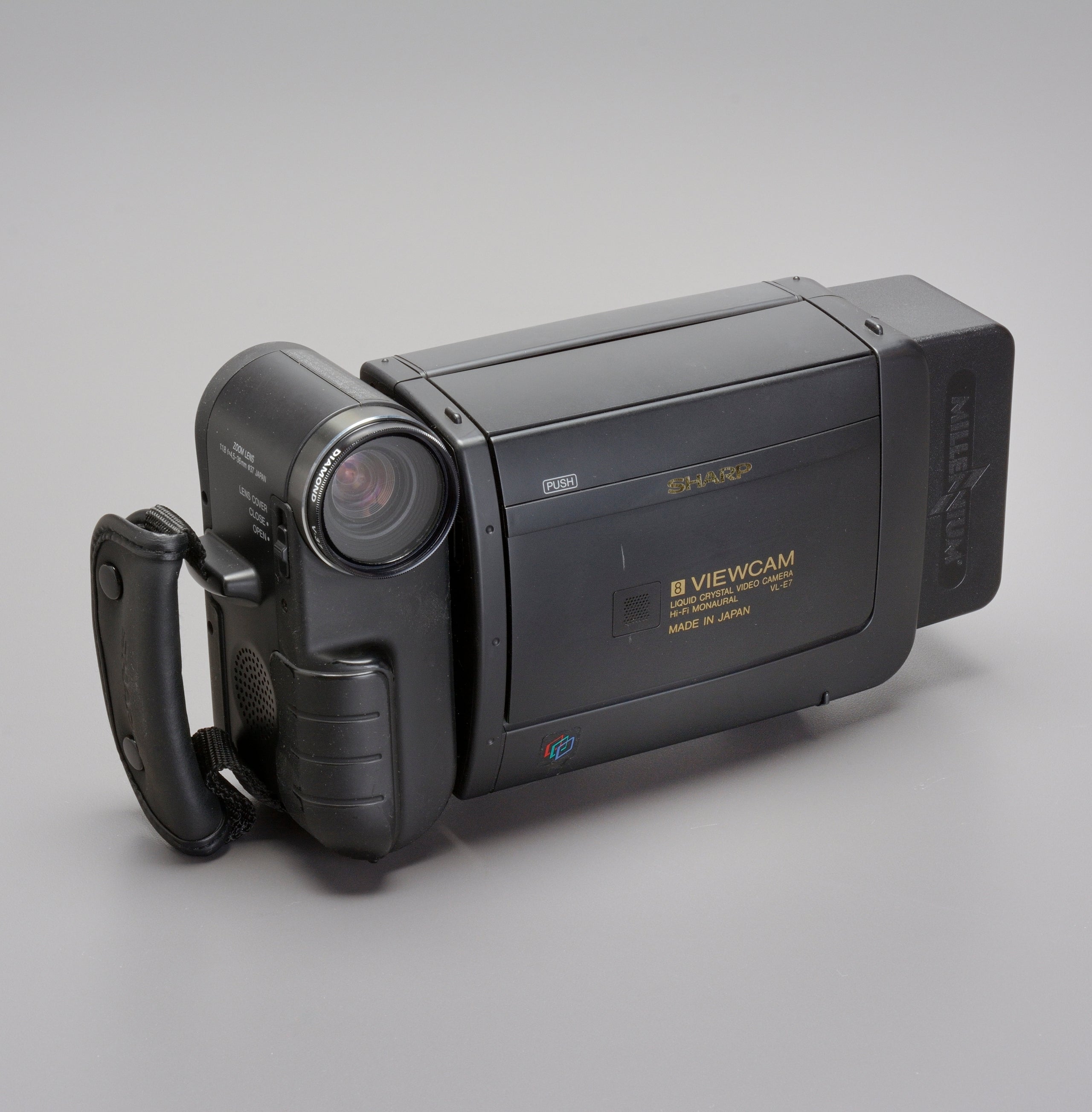 SHARP Viewcam Camcorder Model VL-E7E (Video8)