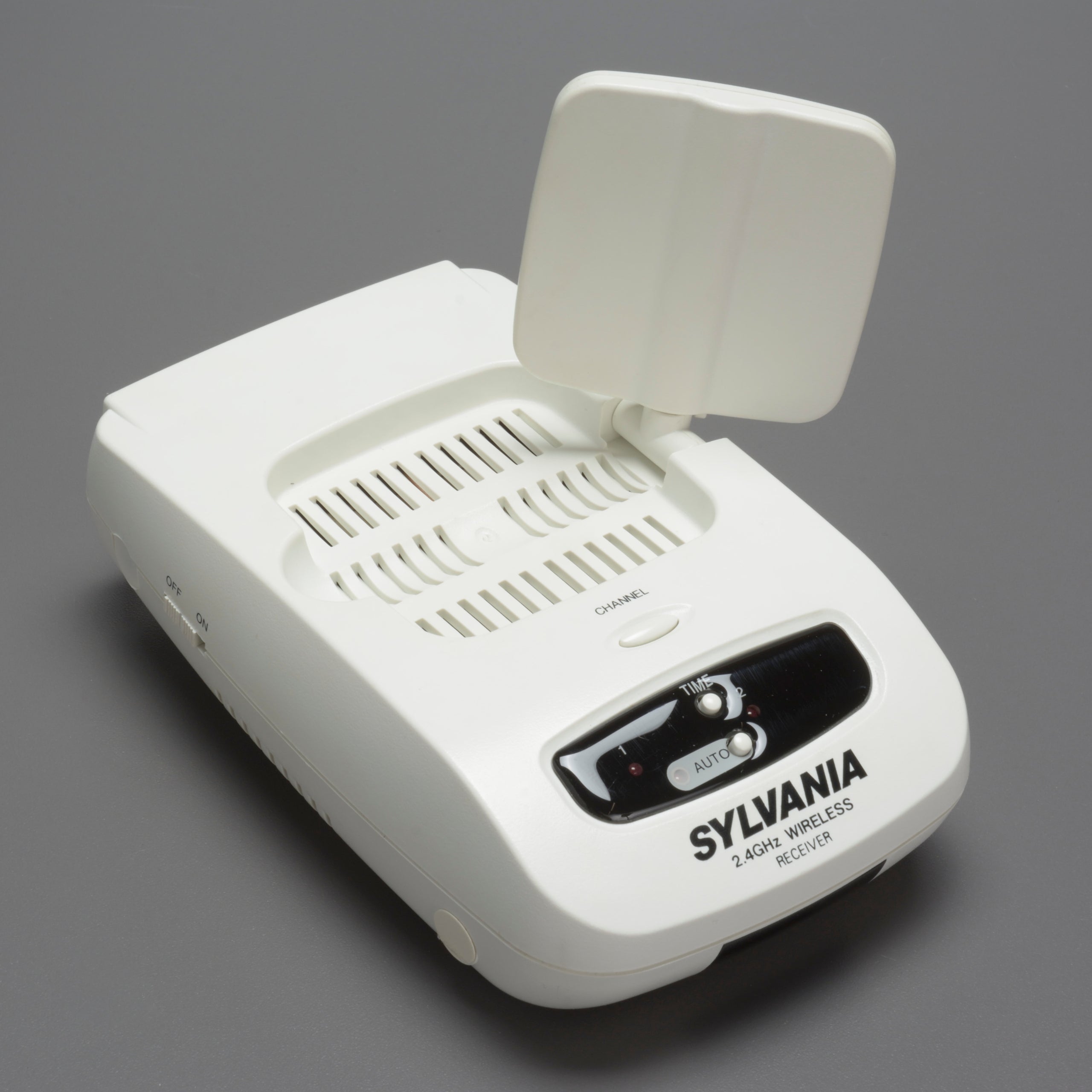 SYLVANIA 2.4GHz Wireless Video Repeater Receiver