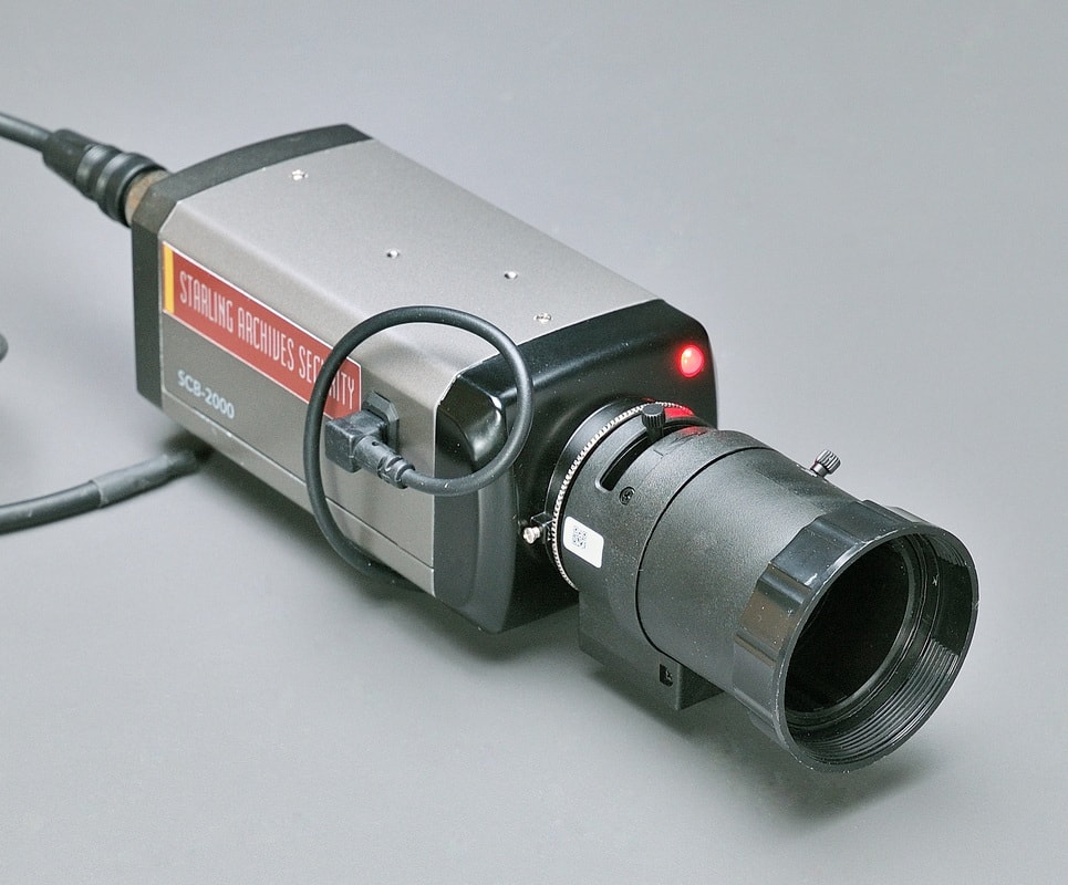 SAMSUNG SCB-2000 CCD Security Camera (Nonfunctional - Custom RED/GREEN LED Status Indicator)
