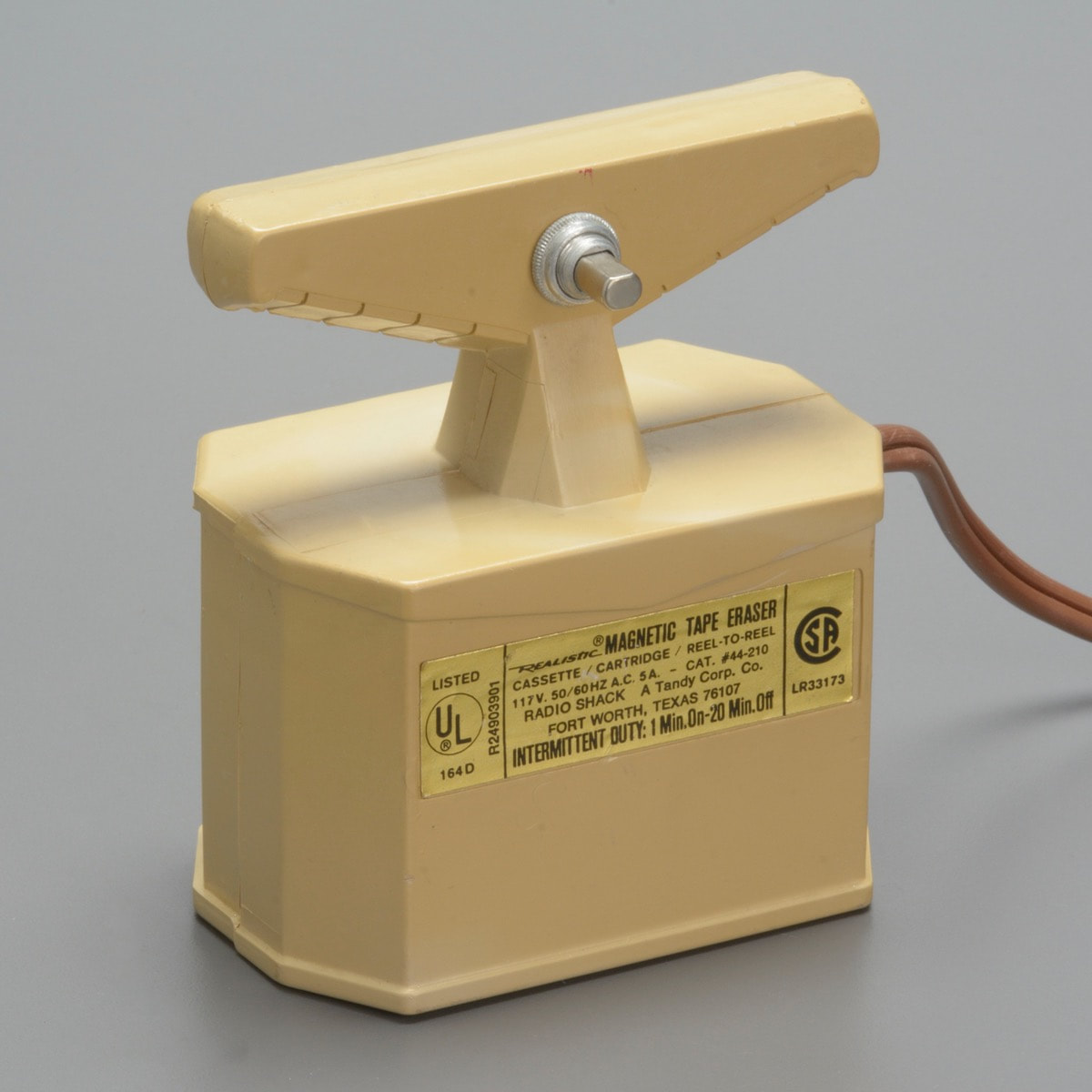 REALISTIC Magnetic Tape Bulk Eraser Cat. #44-210